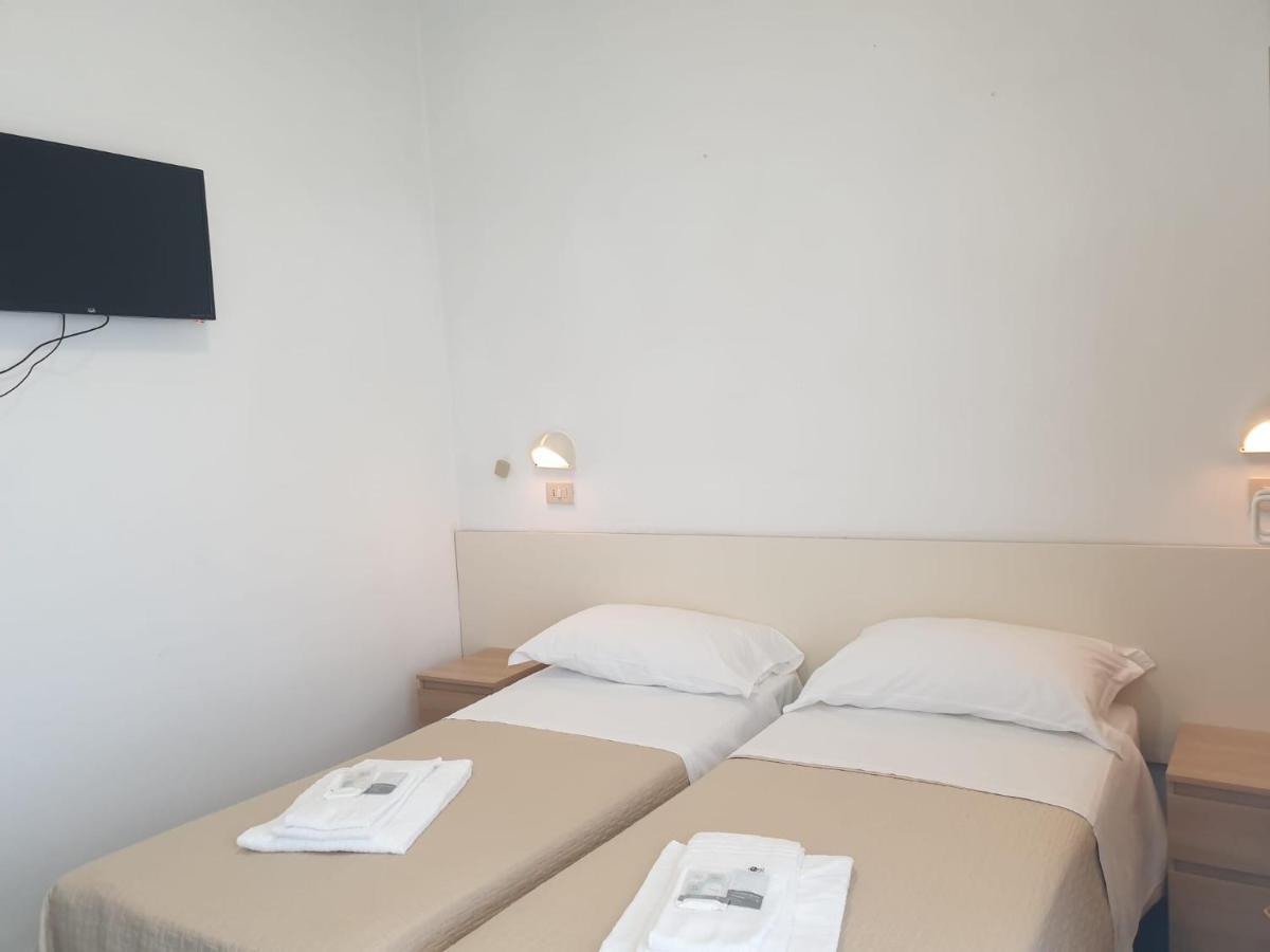 Hotel Baden Baden Rimini Luaran gambar
