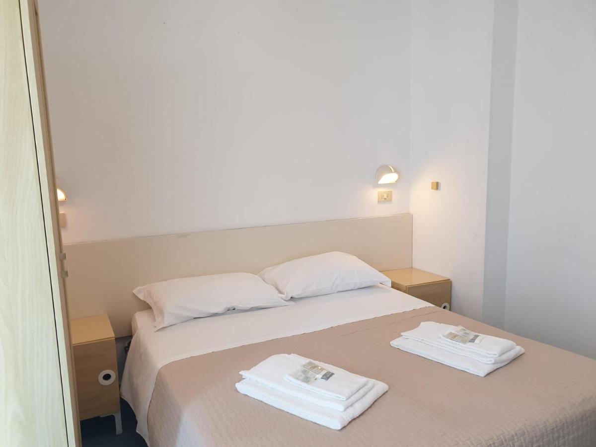 Hotel Baden Baden Rimini Luaran gambar