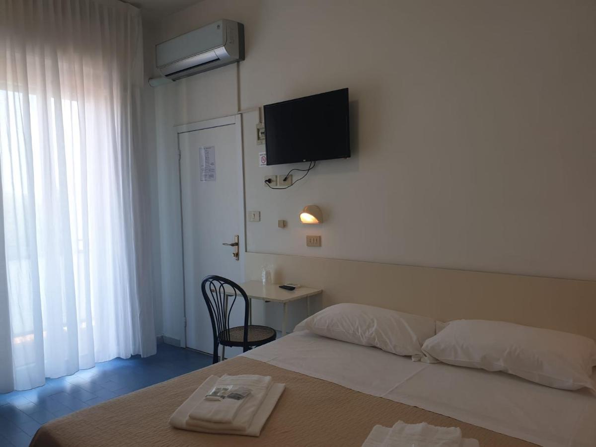 Hotel Baden Baden Rimini Luaran gambar